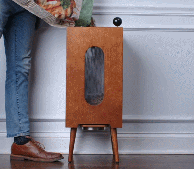 Cool Dog Food Dispenser